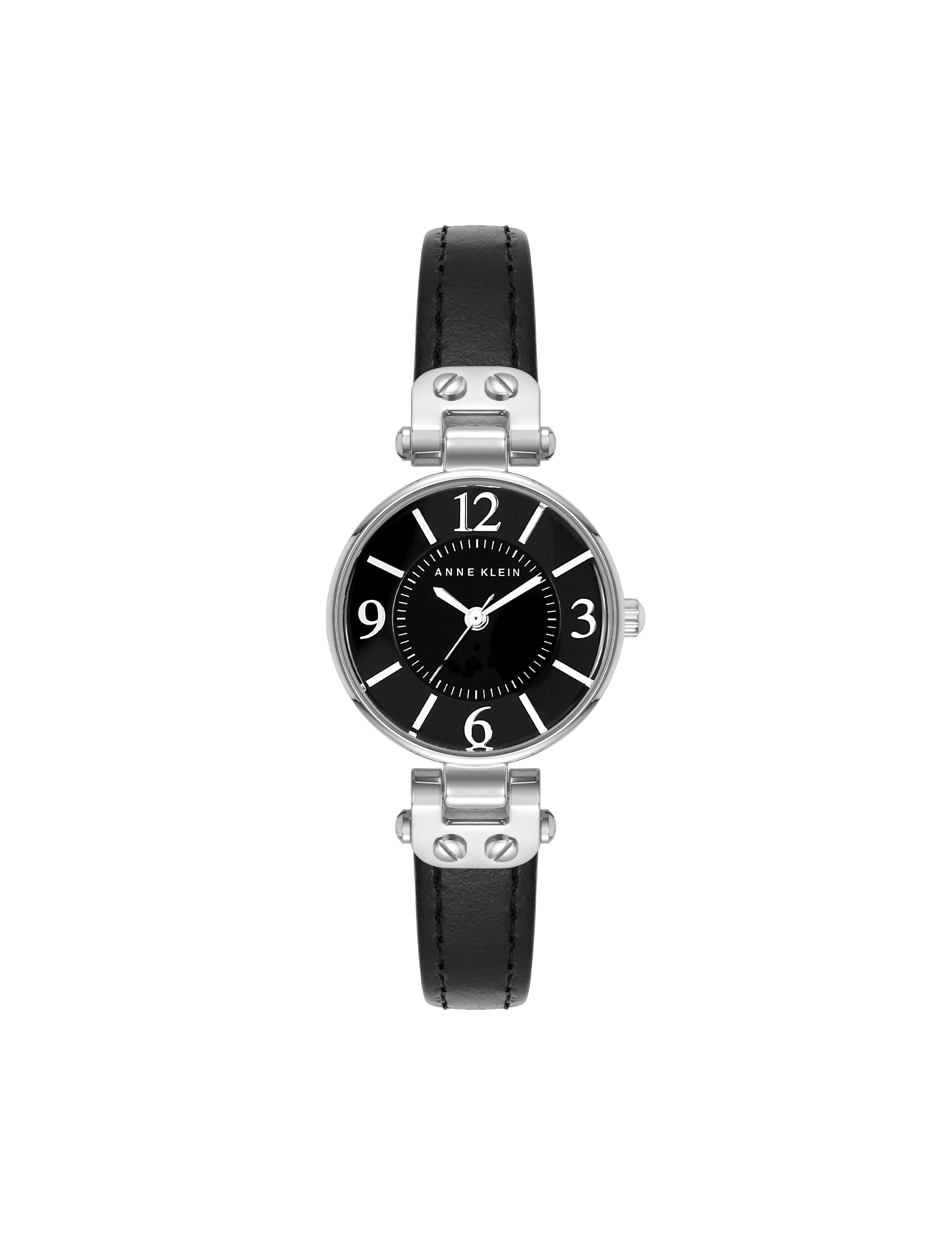Essential Leather Strap Wristwatch