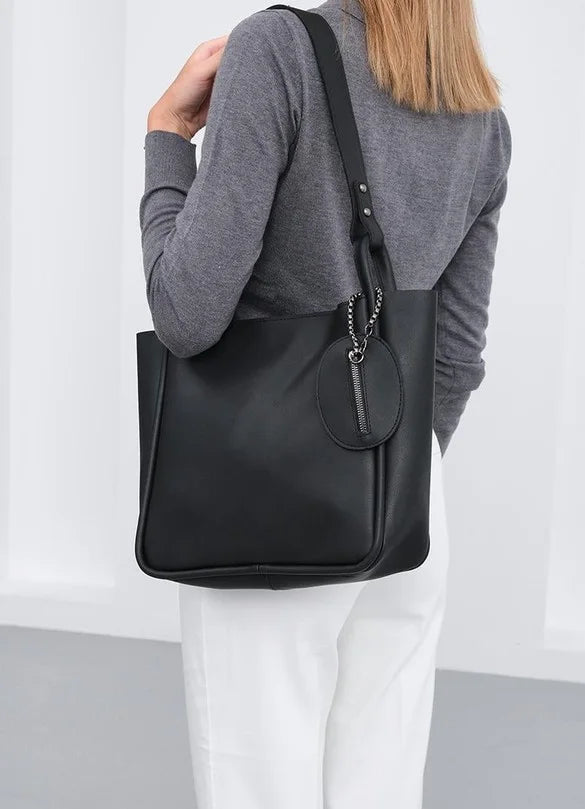Sac Cabas Femme Élégant en Simili Cuir – Chic & Pratique