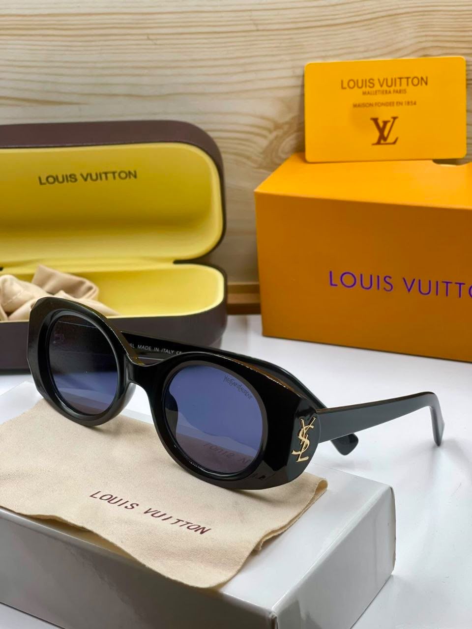 LOUIS VUITTON Icon Prestige