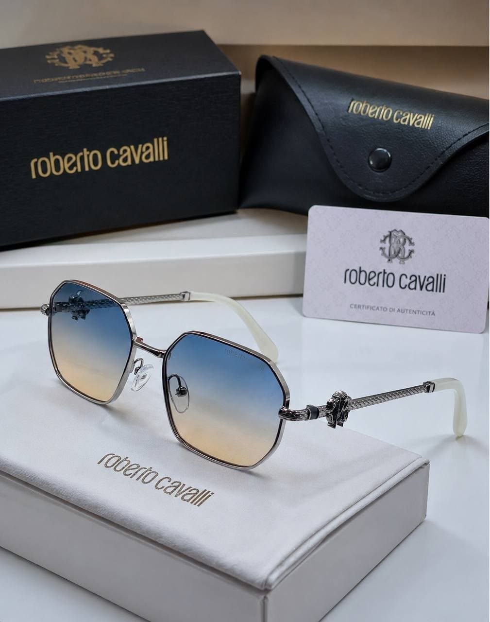Roberto Cavalli – Lunettes de Soleil Élégance