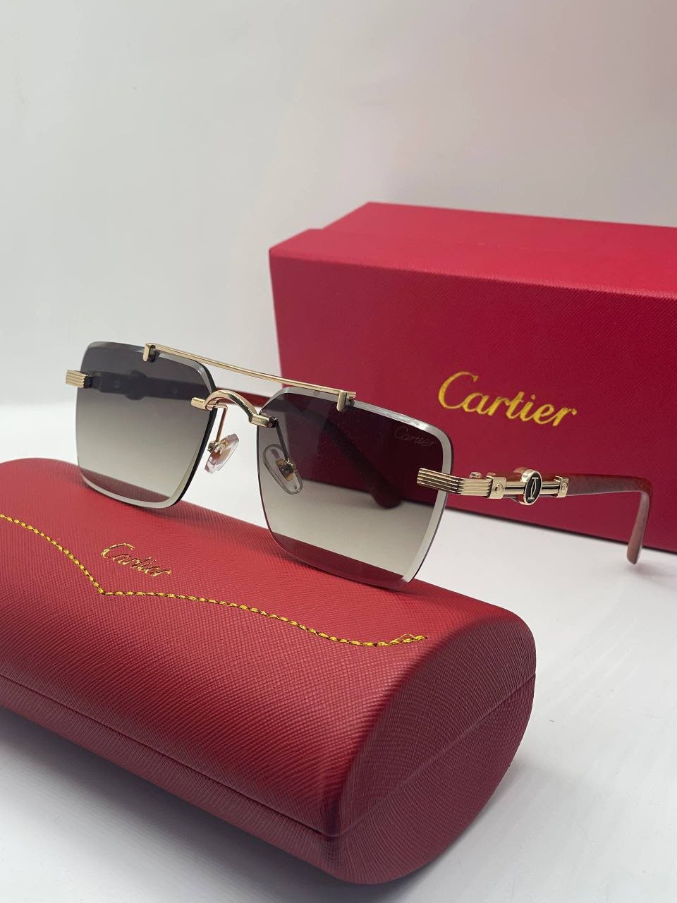 CARTIER Transparent