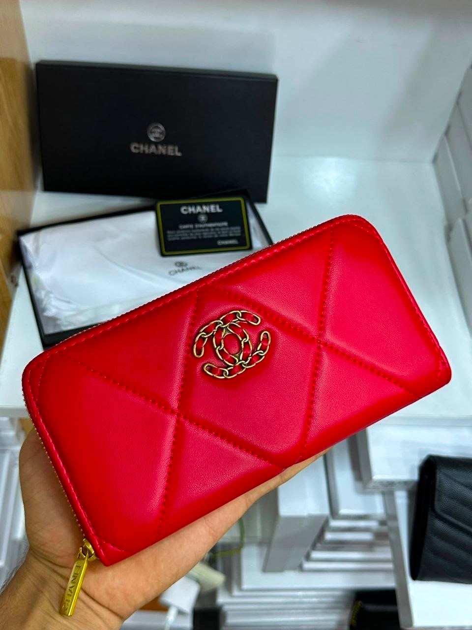 Portefeuille Chanel  Élégance