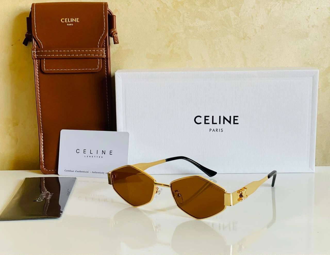 CELINE Oval Signature