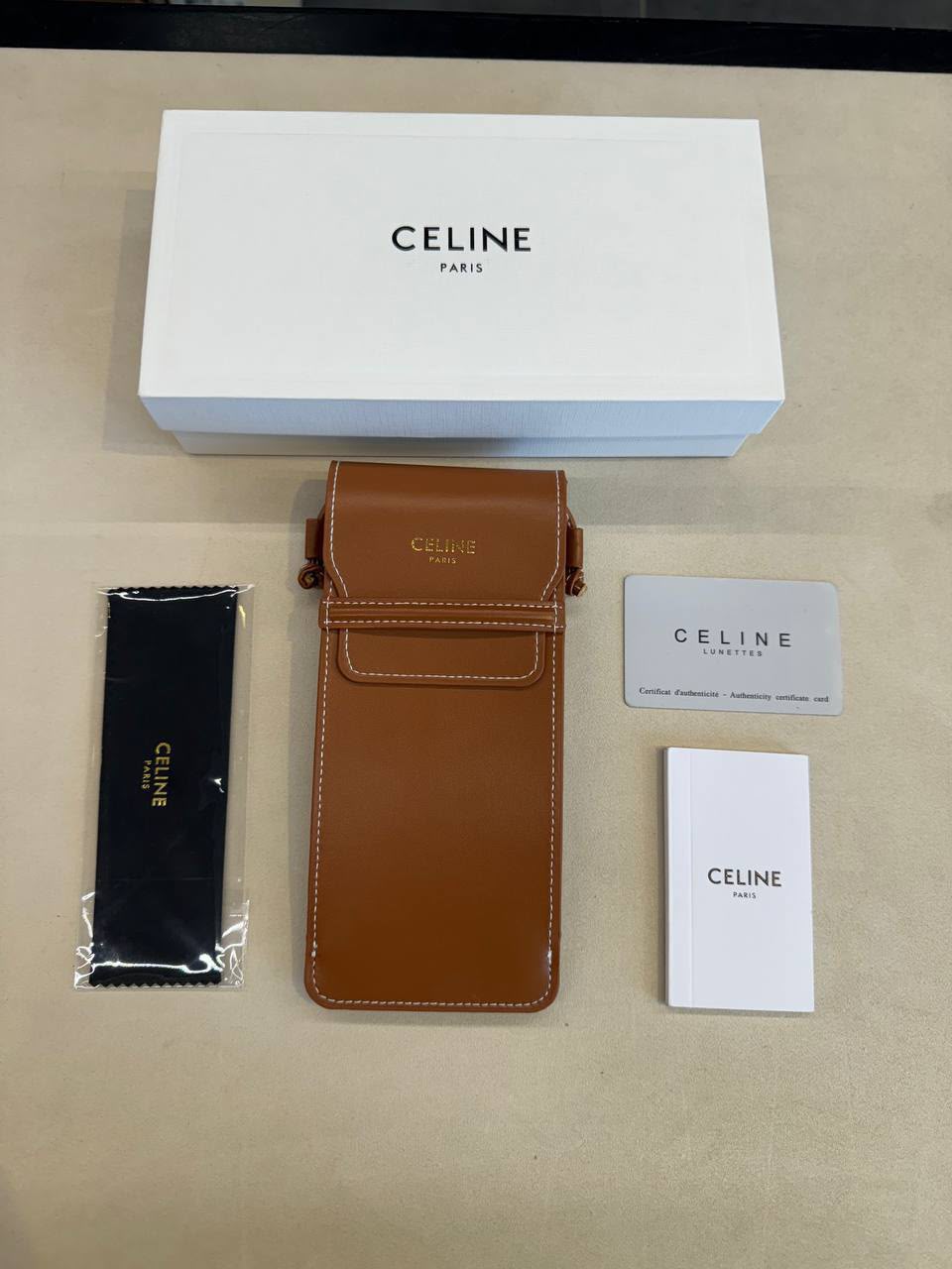 Un packaging premium signé CELINE