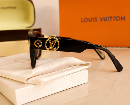 LOUIS VUITTON Icon Prestige