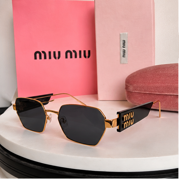 Miu Miu Collection Premium