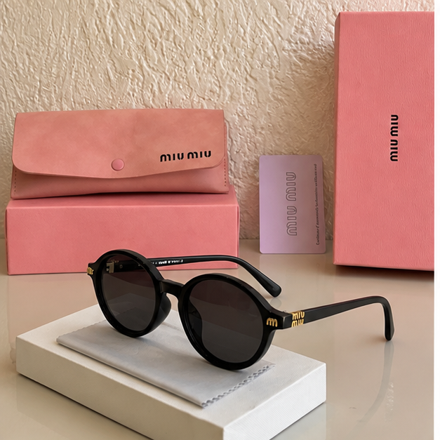 Miu Miu Collection Premium