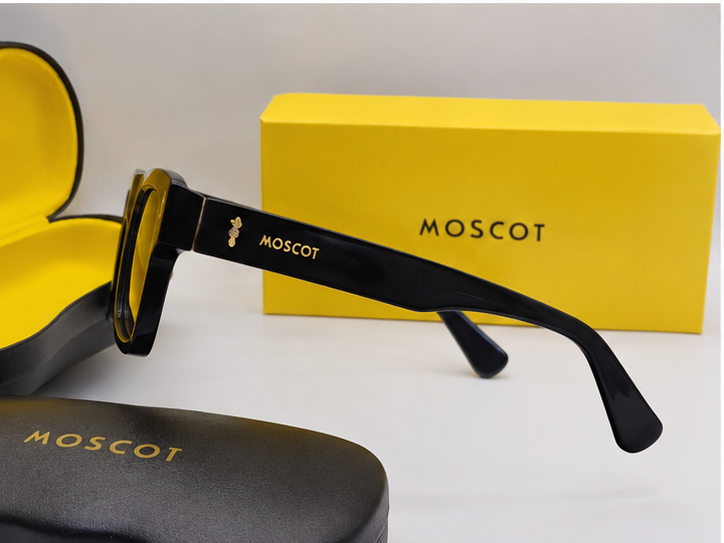 MOSCOT – Lunettes de Soleil Carrées Noir Élégance